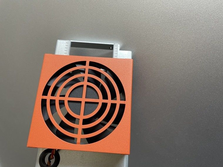 Đơn vị kích thước chính xác Bảng kim loại sản phẩm EU Radiator Fan Shell cấp cao